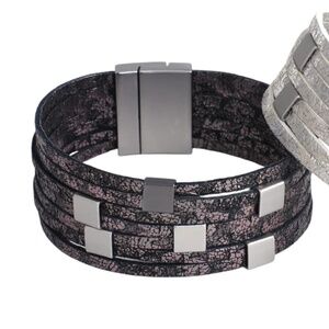Black & Silvery Metallic Leather Wrap Bracelet with Gunmetal Squares – Magnetic